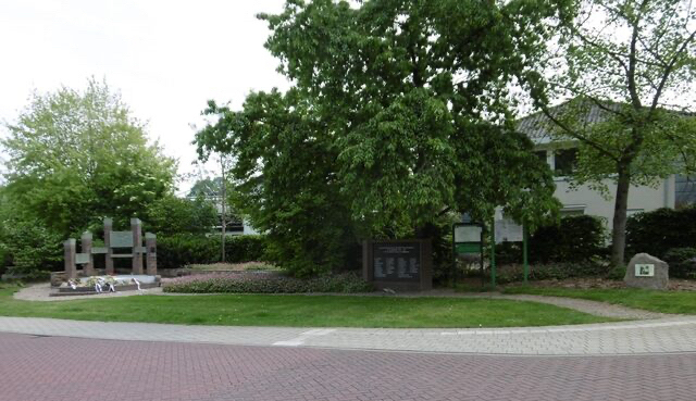 Monument Beek 82nd